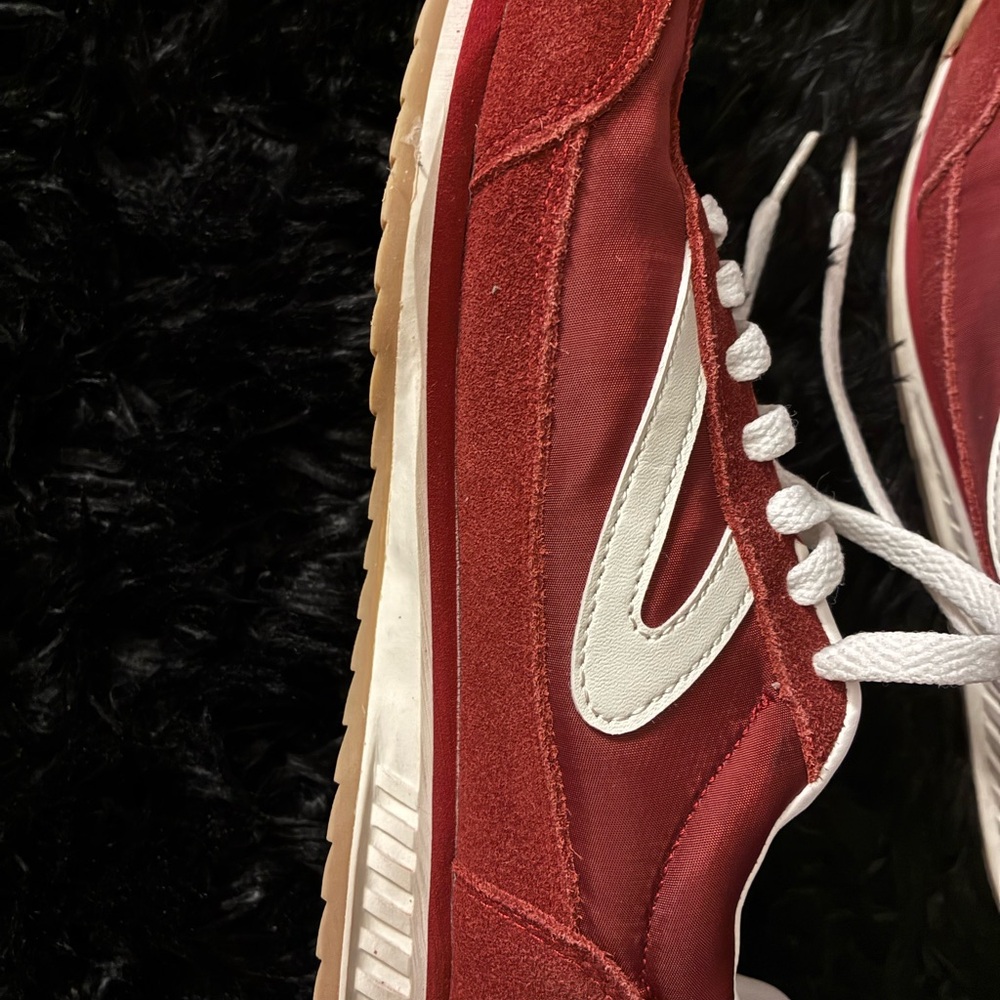 Tretorn Women’s Burgundy and White Low-Top Sneakers - Picture 3 of 6